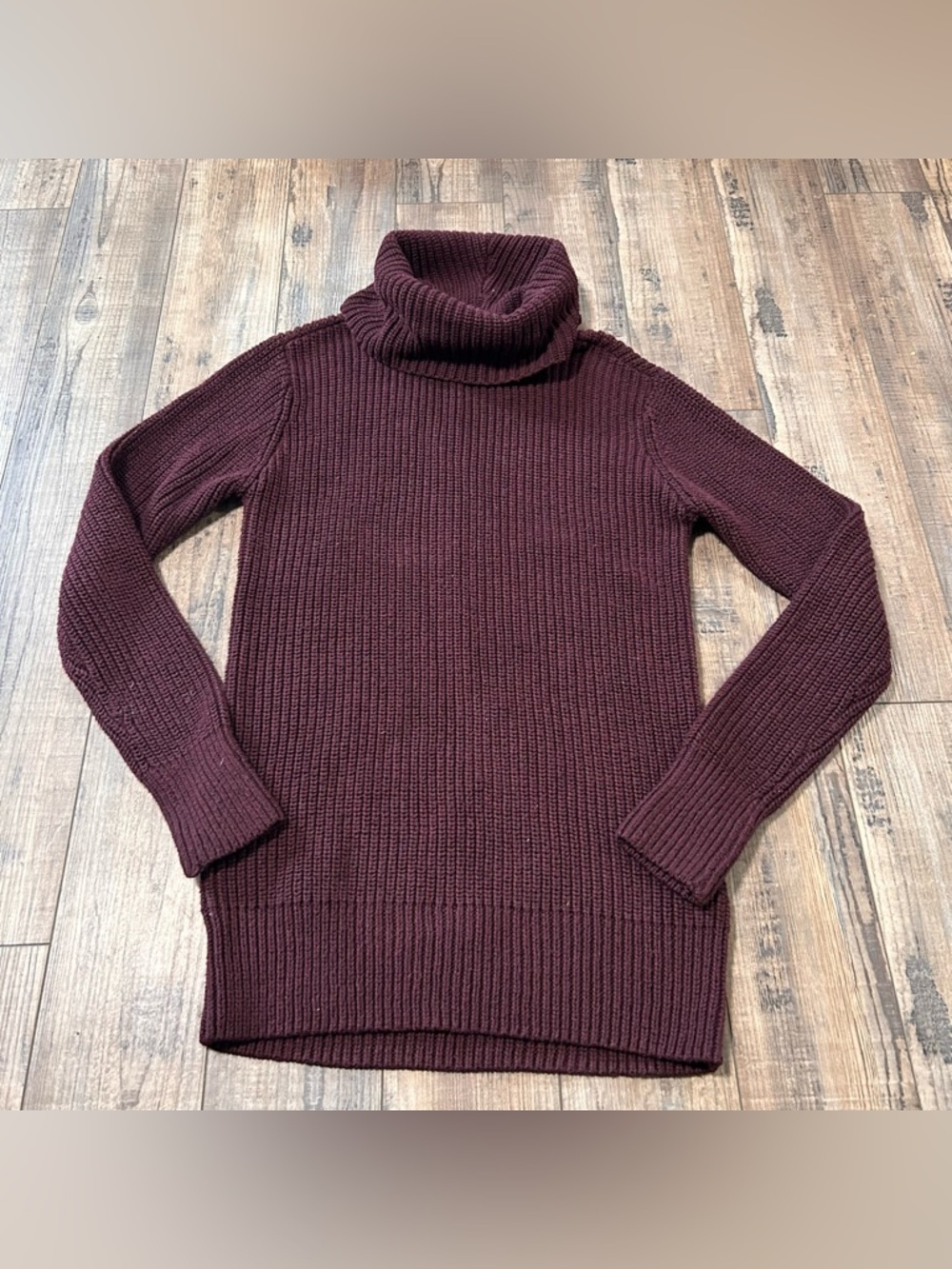 Abercrombie & Fitch Maroon Ribbed Turtleneck‎ Sweater